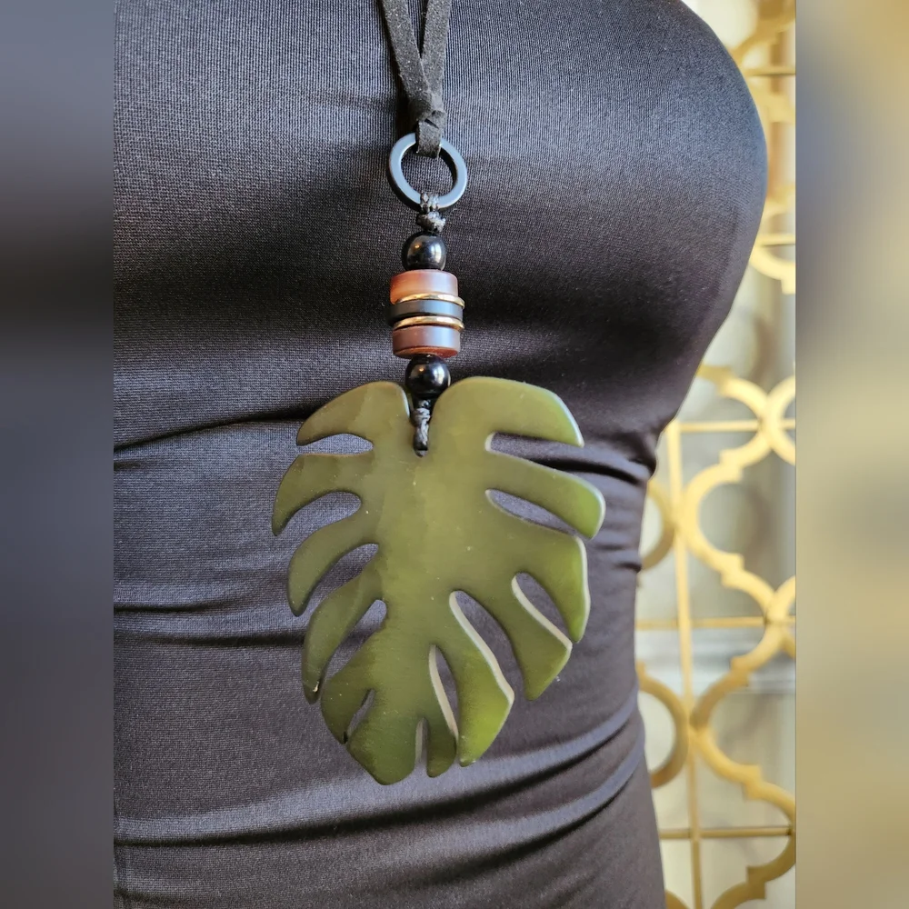 🪴Monstera Leaf Pendant Necklace on Black Cord🪴 - Picture 3 of 12
